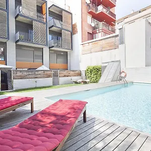 https://my-space-barcelona-pool-garden-apartments.topbarcelonahotels.com